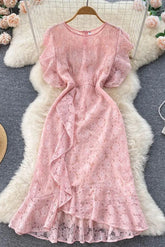 Romantisches Partykleid mit Spitzenstickerei, elegantes, figurbetontes Kleid mit hoher Taille und Rüschen